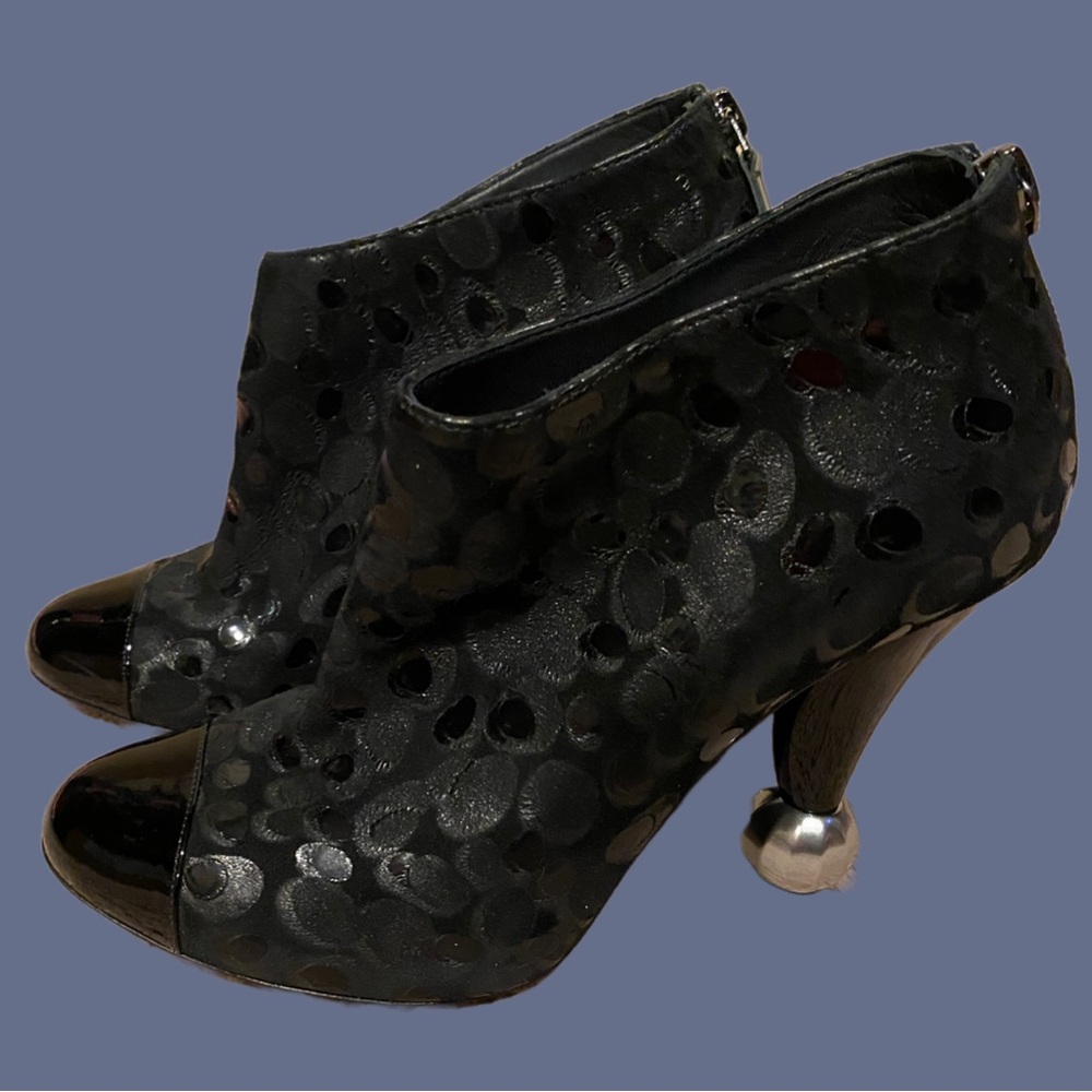 Chanel High Heels